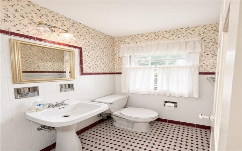 231 Greenridge Rd., Greensburg, 15601, 3 Bedroom Bedrooms, 9 Room Rooms,2.1 BathroomBathrooms,Residential,For Sale,Greenridge Rd.,1775616