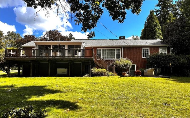 231 Greenridge Rd., Greensburg, 15601, 3 Bedroom Bedrooms, 9 Room Rooms,2.1 BathroomBathrooms,Residential,For Sale,Greenridge Rd.,1775616