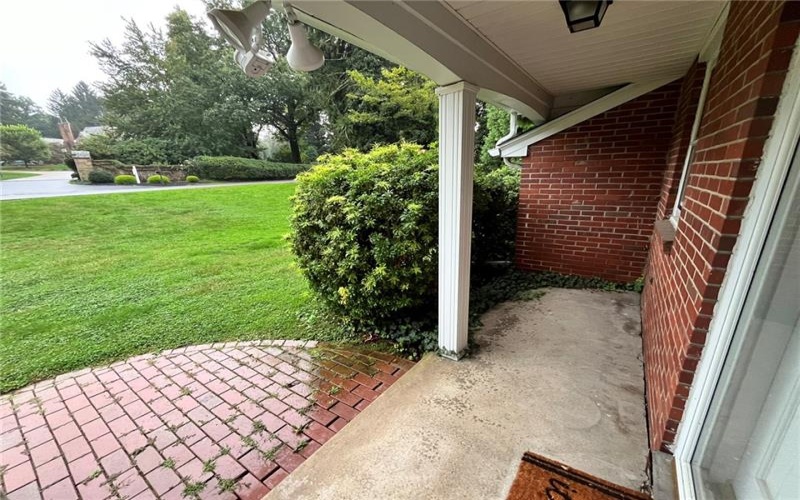 231 Greenridge Rd., Greensburg, 15601, 3 Bedroom Bedrooms, 9 Room Rooms,2.1 BathroomBathrooms,Residential,For Sale,Greenridge Rd.,1775616