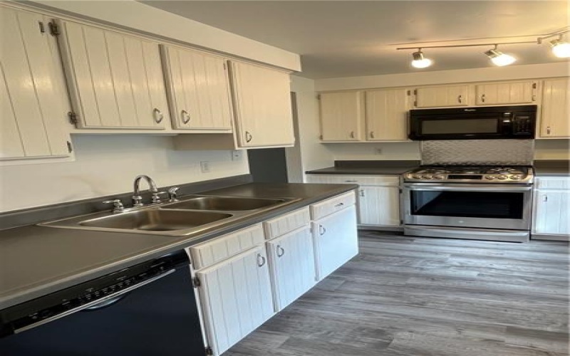 222 Sequoia Court, Latrobe, 15650, 3 Bedroom Bedrooms, ,2.1 BathroomBathrooms,Lease,For Rent,Sequoia Court,1775690