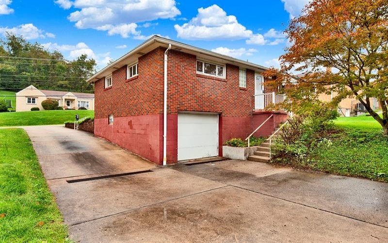 1230 State Rd, Monessen, 15062, 3 Bedroom Bedrooms, 8 Room Rooms,2 BathroomBathrooms,Residential,For Sale,State Rd,1775706