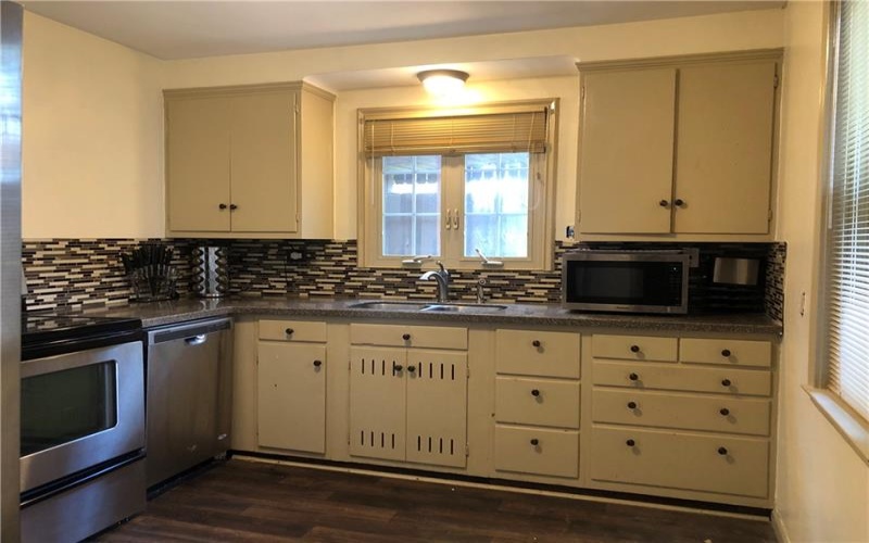 156 STOCKTON AVENUE, Uniontown, 15401, 3 Bedroom Bedrooms, 11 Room Rooms,1.1 BathroomBathrooms,Residential,For Sale,STOCKTON AVENUE,1775784
