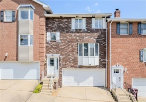 45 Manorfield Circle, Delmont, 15626, 3 Bedroom Bedrooms, 7 Room Rooms,2.1 BathroomBathrooms,Residential,For Sale,Manorfield Circle,1773429