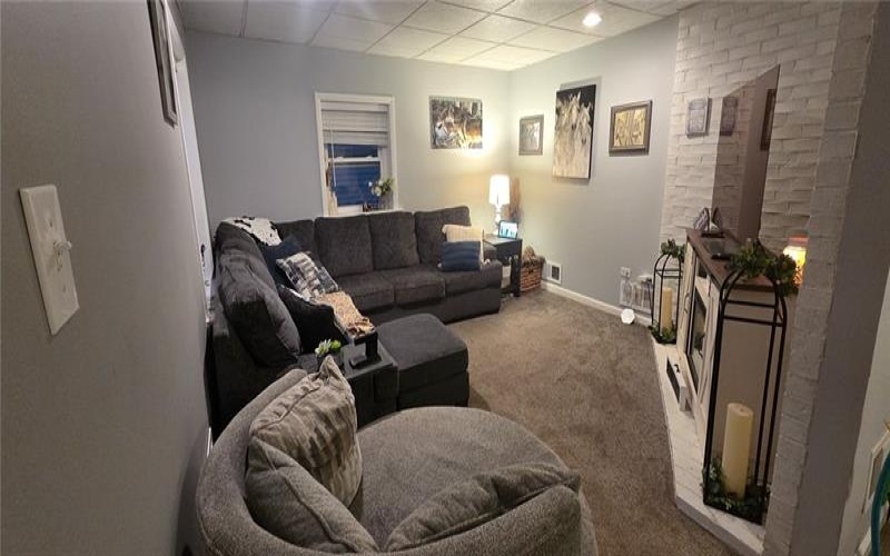 1 Liberty Ave, Burgettstown, 15021, 4 Bedroom Bedrooms, ,1.1 BathroomBathrooms,Residential,For Sale,Liberty Ave,1775821