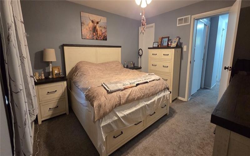 1 Liberty Ave, Burgettstown, 15021, 4 Bedroom Bedrooms, ,1.1 BathroomBathrooms,Residential,For Sale,Liberty Ave,1775821