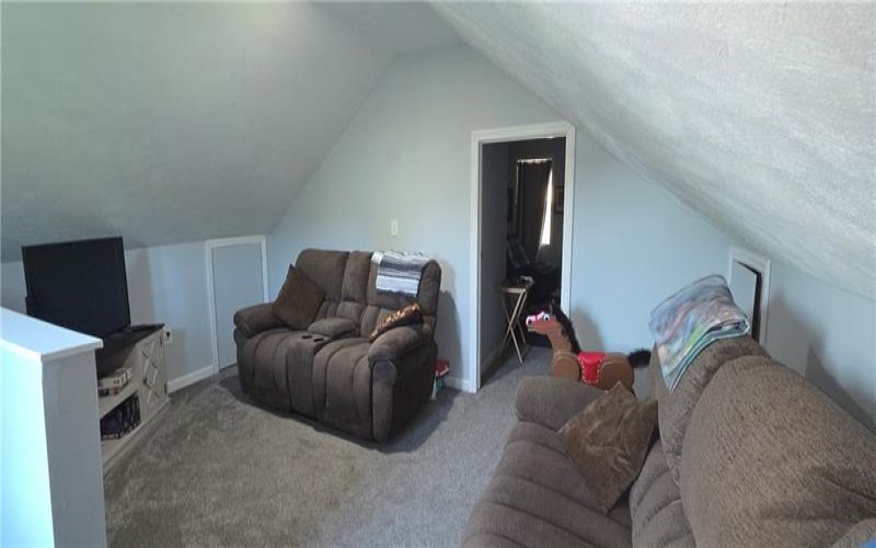 1 Liberty Ave, Burgettstown, 15021, 4 Bedroom Bedrooms, ,1.1 BathroomBathrooms,Residential,For Sale,Liberty Ave,1775821
