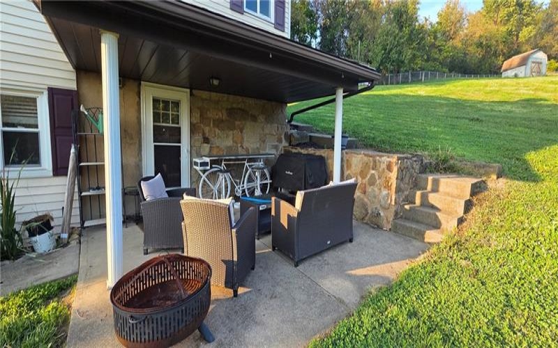 1 Liberty Ave, Burgettstown, 15021, 4 Bedroom Bedrooms, ,1.1 BathroomBathrooms,Residential,For Sale,Liberty Ave,1775821