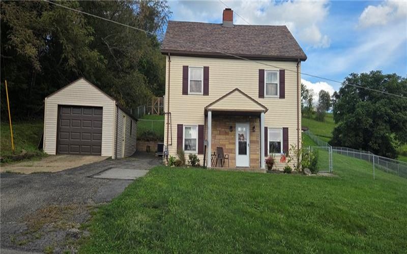 1 Liberty Ave, Burgettstown, 15021, 4 Bedroom Bedrooms, ,1.1 BathroomBathrooms,Residential,For Sale,Liberty Ave,1775821