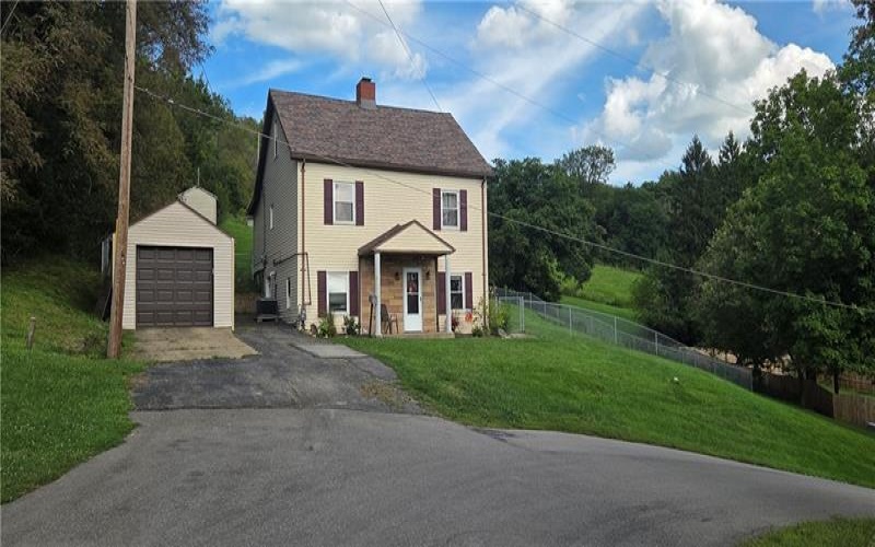 1 Liberty Ave, Burgettstown, 15021, 4 Bedroom Bedrooms, ,1.1 BathroomBathrooms,Residential,For Sale,Liberty Ave,1775821