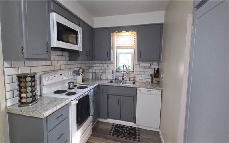 1 Liberty Ave, Burgettstown, 15021, 4 Bedroom Bedrooms, ,1.1 BathroomBathrooms,Residential,For Sale,Liberty Ave,1775821