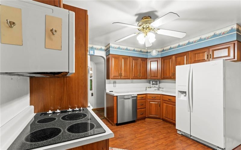 107 Devonshire Dr, McMurray, 15317, 4 Bedroom Bedrooms, 10 Room Rooms,2 BathroomBathrooms,Residential,For Sale,Devonshire Dr,1775739