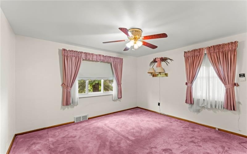107 Devonshire Dr, McMurray, 15317, 4 Bedroom Bedrooms, 10 Room Rooms,2 BathroomBathrooms,Residential,For Sale,Devonshire Dr,1775739