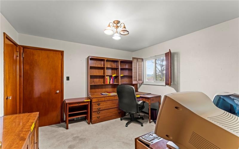 107 Devonshire Dr, McMurray, 15317, 4 Bedroom Bedrooms, 10 Room Rooms,2 BathroomBathrooms,Residential,For Sale,Devonshire Dr,1775739