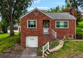 107 Devonshire Dr, McMurray, 15317, 4 Bedroom Bedrooms, 10 Room Rooms,2 BathroomBathrooms,Residential,For Sale,Devonshire Dr,1775739