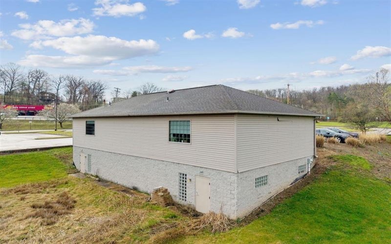 3293 Leechburg ROAD, New Kensington, 15068, ,Commercial-industrial-business,For Sale,Leechburg,1775877