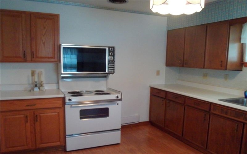 47 Cherry Avenue, Mount Pleasant, 15666, 2 Bedroom Bedrooms, 4 Room Rooms,1 BathroomBathrooms,Residential,For Sale,Cherry Avenue,1775900