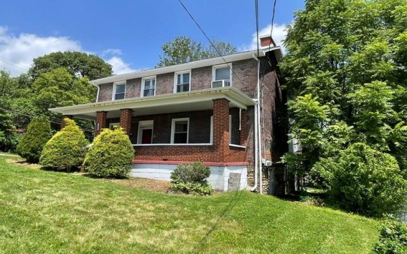266 Central Ave, Canonsburg, 15317, 4 Bedroom Bedrooms, ,2 BathroomBathrooms,Residential,For Sale,Central Ave,1775912