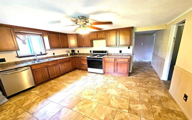 1546 North, Leechburg, 15656, 3 Bedroom Bedrooms, ,1 BathroomBathrooms,Residential,For Sale,North,1775914