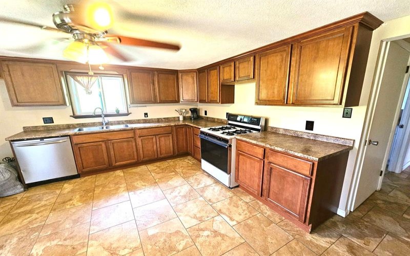 1546 North, Leechburg, 15656, 3 Bedroom Bedrooms, ,1 BathroomBathrooms,Residential,For Sale,North,1775914