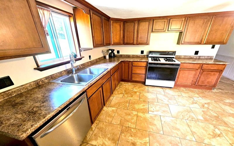 1546 North, Leechburg, 15656, 3 Bedroom Bedrooms, ,1 BathroomBathrooms,Residential,For Sale,North,1775914