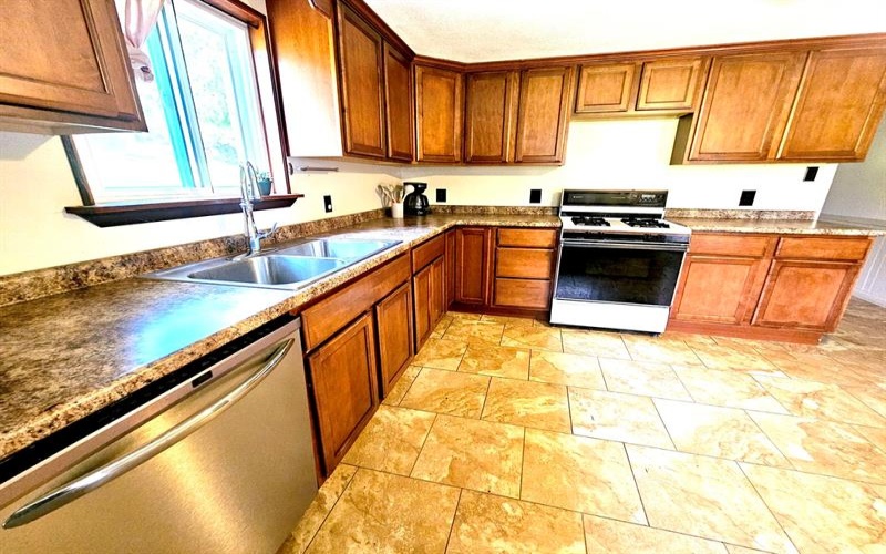 1546 North, Leechburg, 15656, 3 Bedroom Bedrooms, ,1 BathroomBathrooms,Residential,For Sale,North,1775914