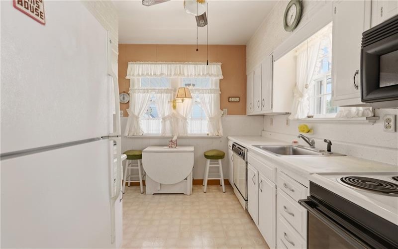 93 Violet Street, Johnstown, 15905, 3 Bedroom Bedrooms, ,1.1 BathroomBathrooms,Residential,For Sale,Violet Street,1768013
