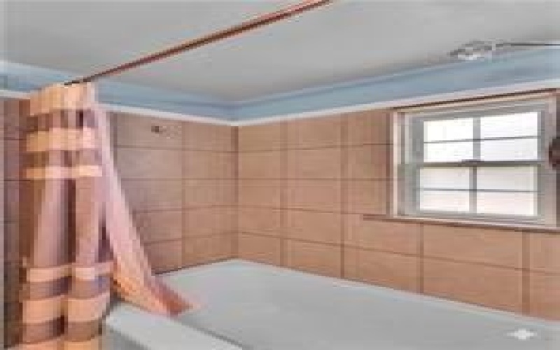 2052 Main St, Claridge, 15623, 2 Bedroom Bedrooms, ,1.1 BathroomBathrooms,Residential,For Sale,Main St,1775608