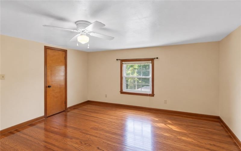 2052 Main St, Claridge, 15623, 2 Bedroom Bedrooms, ,1.1 BathroomBathrooms,Residential,For Sale,Main St,1775608