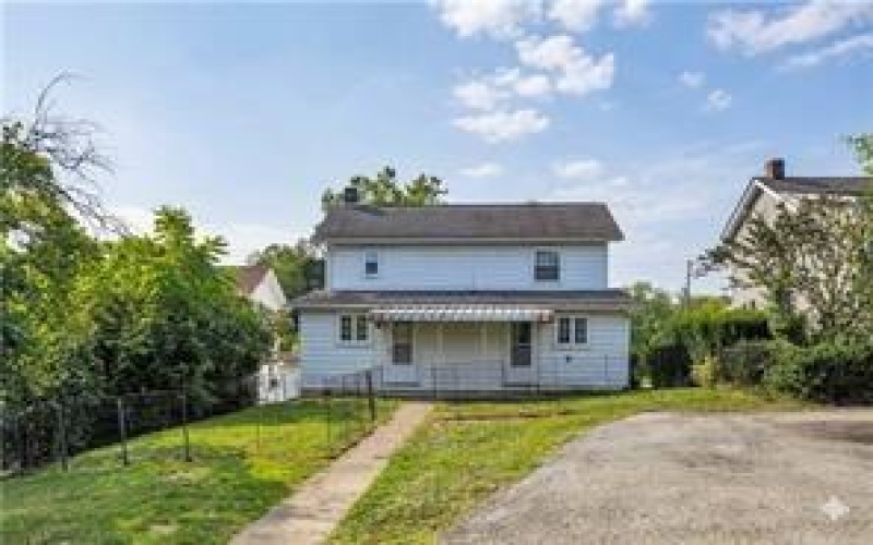 2052 Main St, Claridge, 15623, 2 Bedroom Bedrooms, ,1.1 BathroomBathrooms,Residential,For Sale,Main St,1775608