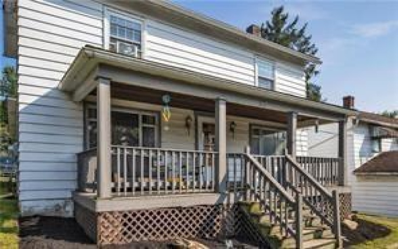 2052 Main St, Claridge, 15623, 2 Bedroom Bedrooms, ,1.1 BathroomBathrooms,Residential,For Sale,Main St,1775608