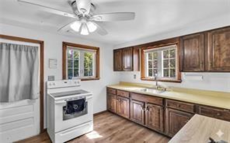 2052 Main St, Claridge, 15623, 2 Bedroom Bedrooms, ,1.1 BathroomBathrooms,Residential,For Sale,Main St,1775608