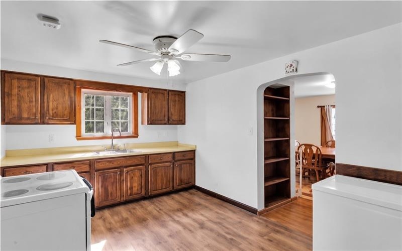 2052 Main St, Claridge, 15623, 2 Bedroom Bedrooms, ,1.1 BathroomBathrooms,Residential,For Sale,Main St,1775608