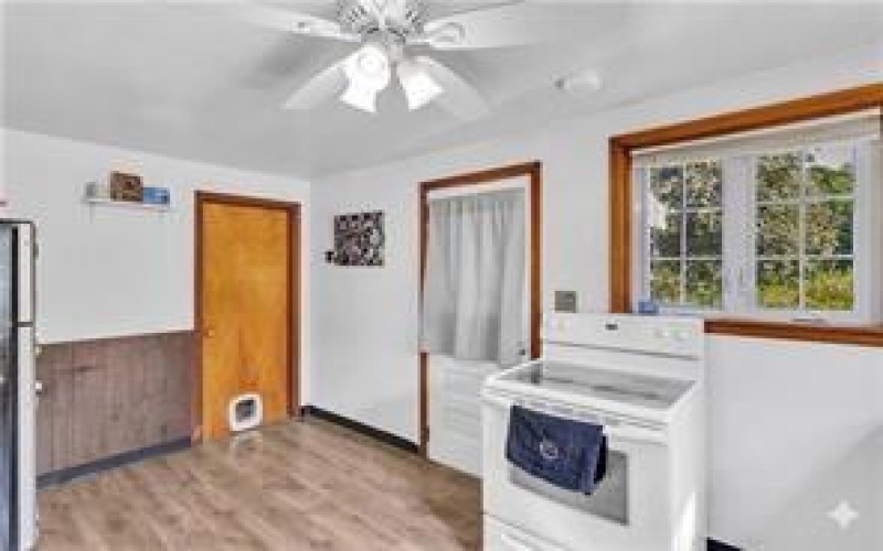 2052 Main St, Claridge, 15623, 2 Bedroom Bedrooms, ,1.1 BathroomBathrooms,Residential,For Sale,Main St,1775608