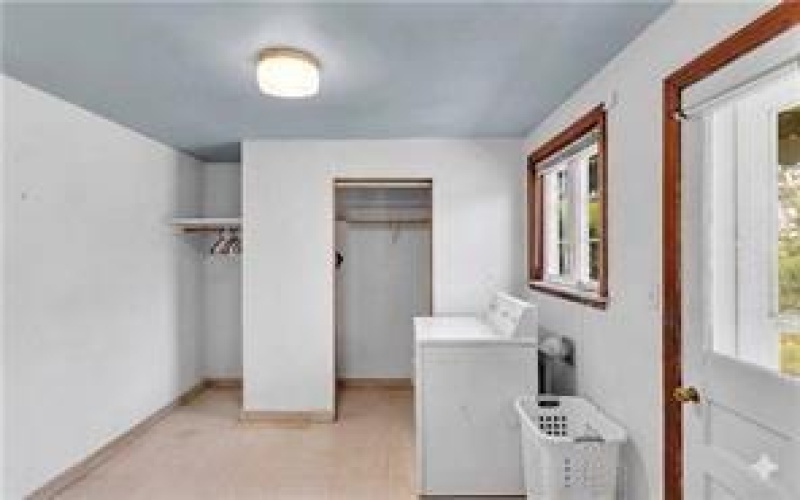 2052 Main St, Claridge, 15623, 2 Bedroom Bedrooms, ,1.1 BathroomBathrooms,Residential,For Sale,Main St,1775608