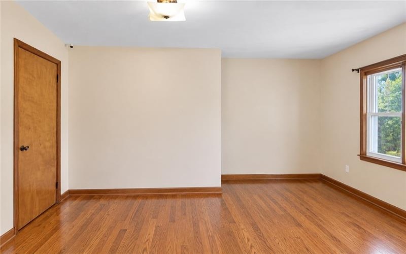 2052 Main St, Claridge, 15623, 2 Bedroom Bedrooms, ,1.1 BathroomBathrooms,Residential,For Sale,Main St,1775608