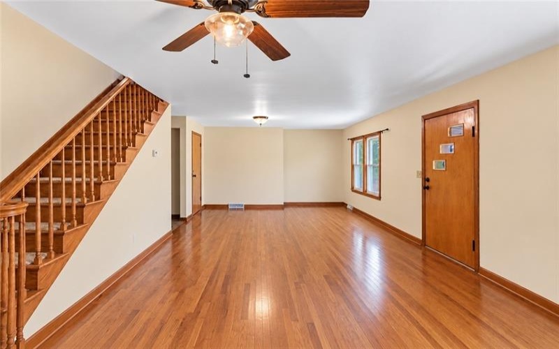 2052 Main St, Claridge, 15623, 2 Bedroom Bedrooms, ,1.1 BathroomBathrooms,Residential,For Sale,Main St,1775608