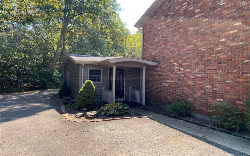470 Donohoe Rd, Greensburg, 15601, 4 Bedroom Bedrooms, 10 Room Rooms,4.1 BathroomBathrooms,Residential,For Sale,Donohoe Rd,1775669