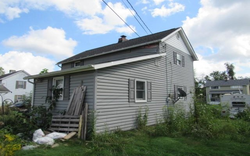 126 1st Street, Mather, 15346, 2 Bedroom Bedrooms, 5 Room Rooms,1 BathroomBathrooms,Residential,For Sale,1st Street,1776060