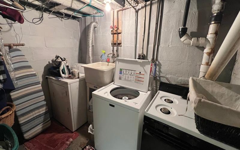 1020 Industrial Boulevard, Bradenville, 15620, 3 Bedroom Bedrooms, 8 Room Rooms,2.1 BathroomBathrooms,Residential,For Sale,Industrial Boulevard,1776062