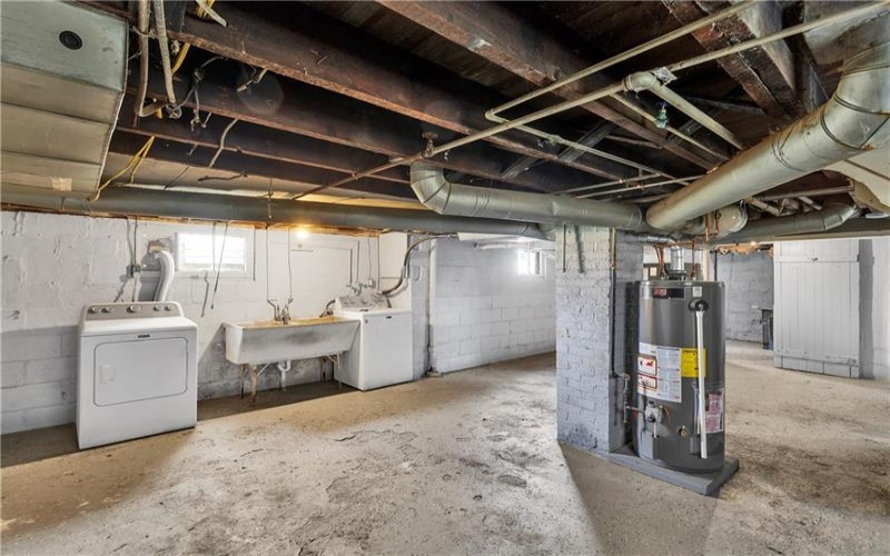 30 Avenue B, Latrobe, 15650, 2 Bedroom Bedrooms, 7 Room Rooms,1 BathroomBathrooms,Residential,For Sale,Avenue B,1771351