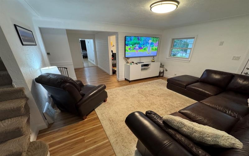 812 Mount Pleasant ROAD, West Newton, 15089, 4 Bedroom Bedrooms, ,3 BathroomBathrooms,Residential,For Sale,Mount Pleasant,1772413