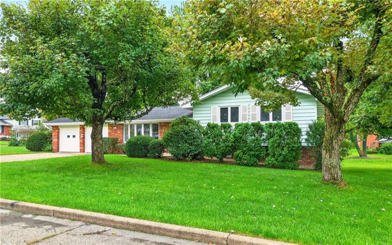 422 Sheffield Dr, Greensburg, 15601, 3 Bedroom Bedrooms, ,1.2 BathroomBathrooms,Residential,For Sale,Sheffield Dr,1775433