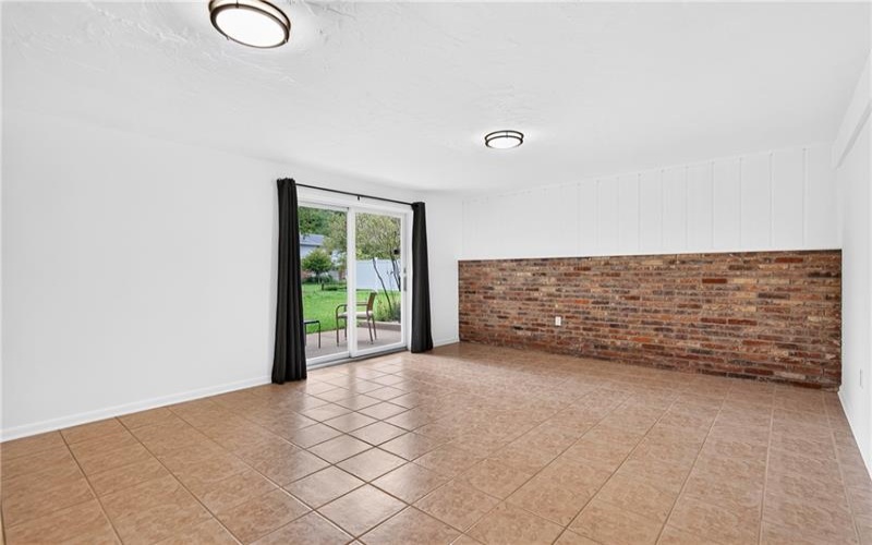 422 Sheffield Dr, Greensburg, 15601, 3 Bedroom Bedrooms, ,1.2 BathroomBathrooms,Residential,For Sale,Sheffield Dr,1775433