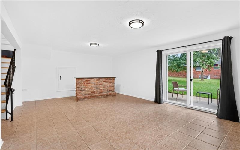 422 Sheffield Dr, Greensburg, 15601, 3 Bedroom Bedrooms, ,1.2 BathroomBathrooms,Residential,For Sale,Sheffield Dr,1775433