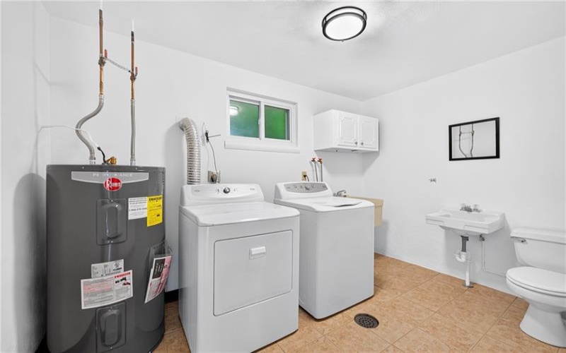 422 Sheffield Dr, Greensburg, 15601, 3 Bedroom Bedrooms, ,1.2 BathroomBathrooms,Residential,For Sale,Sheffield Dr,1775433