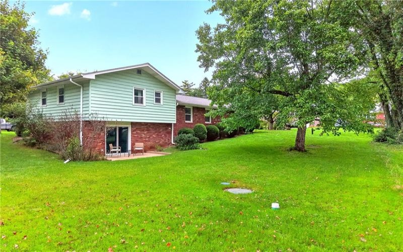 422 Sheffield Dr, Greensburg, 15601, 3 Bedroom Bedrooms, ,1.2 BathroomBathrooms,Residential,For Sale,Sheffield Dr,1775433