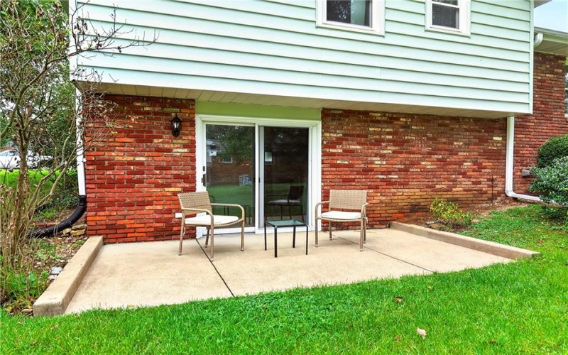 422 Sheffield Dr, Greensburg, 15601, 3 Bedroom Bedrooms, ,1.2 BathroomBathrooms,Residential,For Sale,Sheffield Dr,1775433