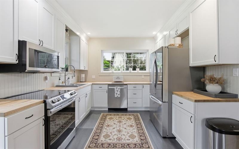 403 3rd Ave, Sutersville, 15083, 3 Bedroom Bedrooms, 7 Room Rooms,1.1 BathroomBathrooms,Residential,For Sale,3rd Ave,1775541