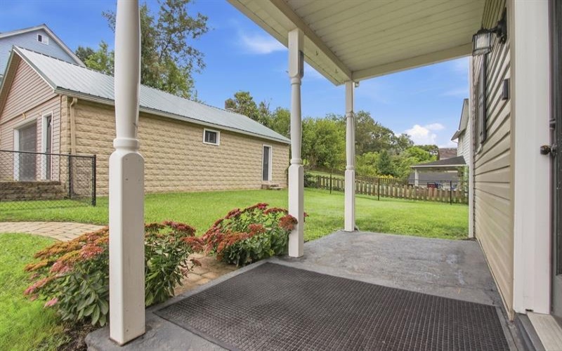 403 3rd Ave, Sutersville, 15083, 3 Bedroom Bedrooms, 7 Room Rooms,1.1 BathroomBathrooms,Residential,For Sale,3rd Ave,1775541