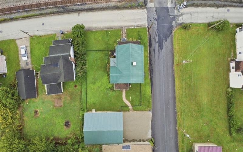 403 3rd Ave, Sutersville, 15083, 3 Bedroom Bedrooms, 7 Room Rooms,1.1 BathroomBathrooms,Residential,For Sale,3rd Ave,1775541